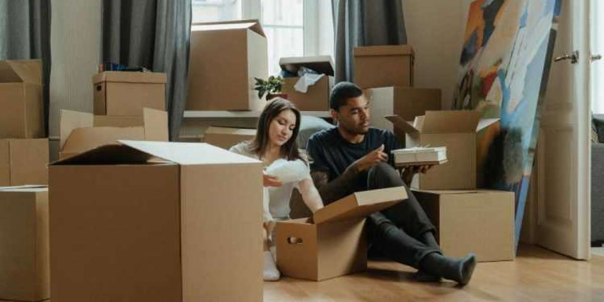Three Tips To Save on Finances During a Big Family Move