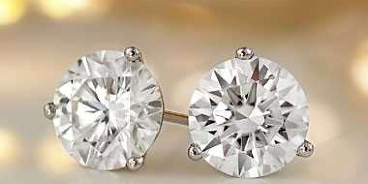 The Best Diamond Jewellery Retailers in the UK
