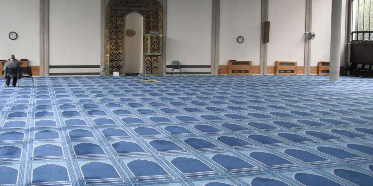 A Guide to Choosing the Right Carpet for Your Mosque
